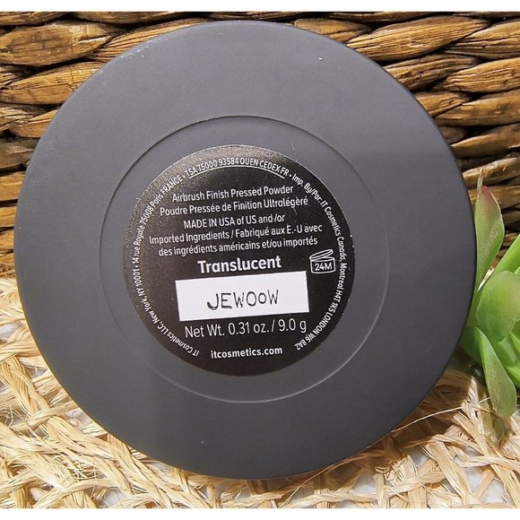 IT Cosmetics Bye Bye Pores Pressed Powder, Translucent Airbrush Finish, 0.31 oz. - Picture 5 of 8